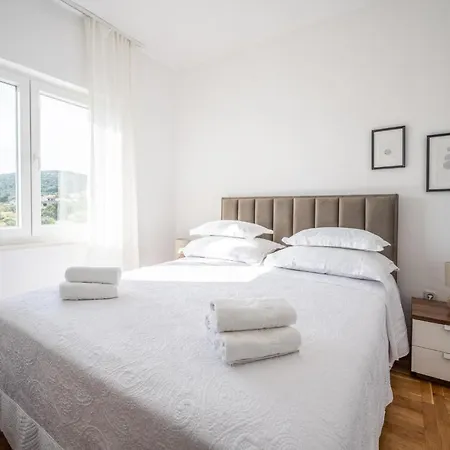 Two-bedroom In Apartment *